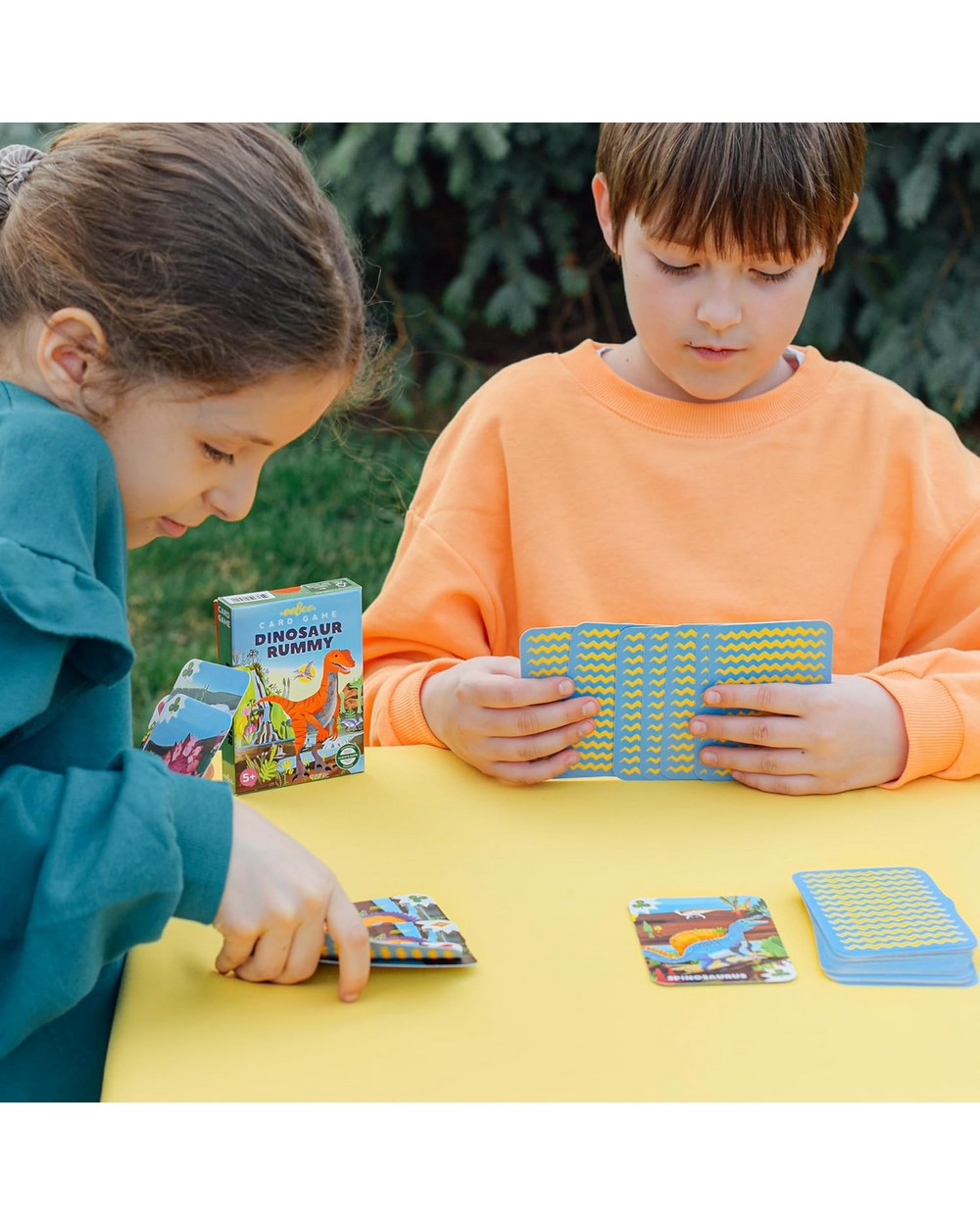 eeBoo Dinosaur Rummy Playing Cards – Fun Card Game for Kids & Adults, Educational, Family Game, Dinosaur-Themed Deck