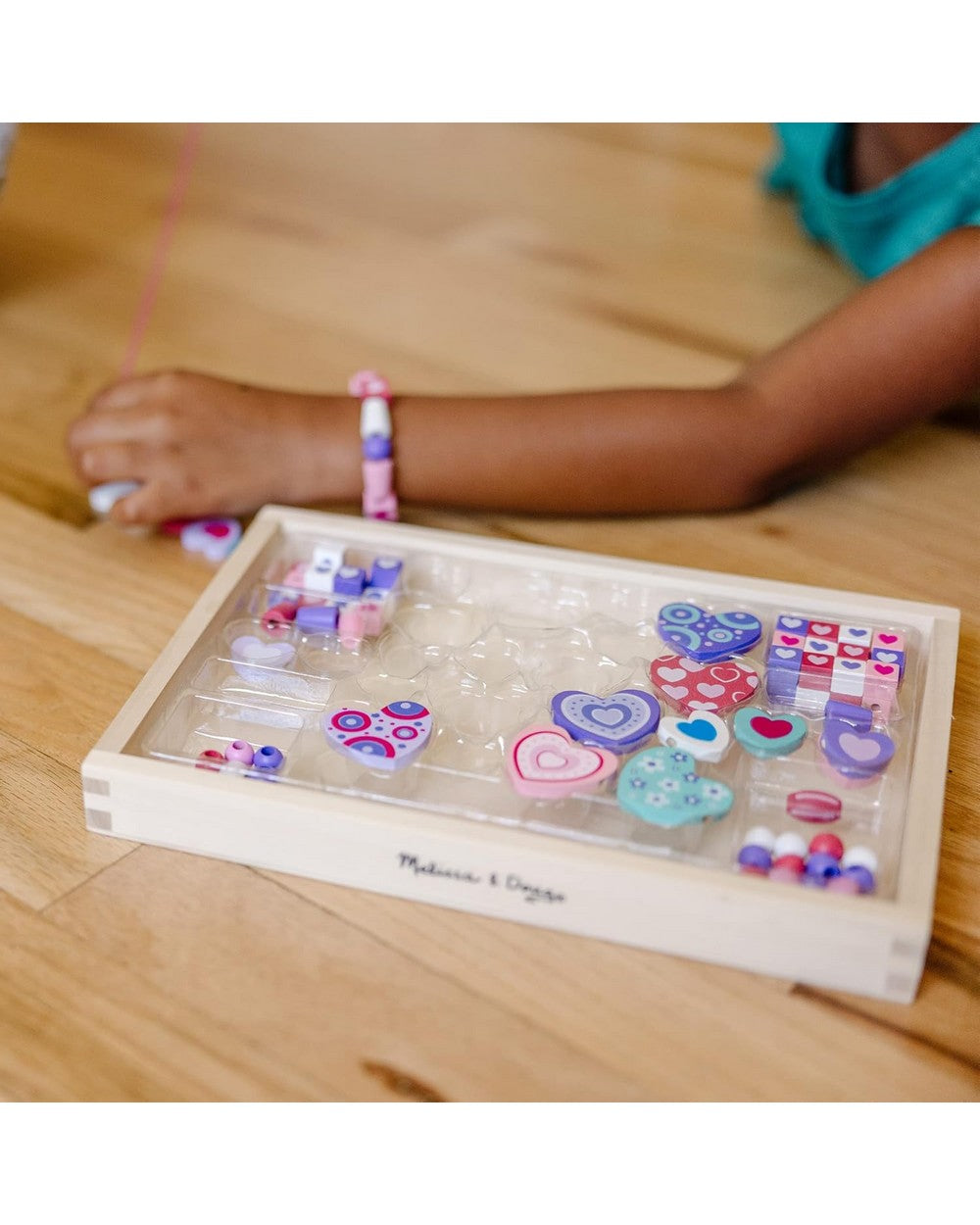 Melissa & Doug Sweet Hearts Bead Set, DIY Jewelry Kit, Creative Beading Activity, Fun Craft for Kids, Art Supplies