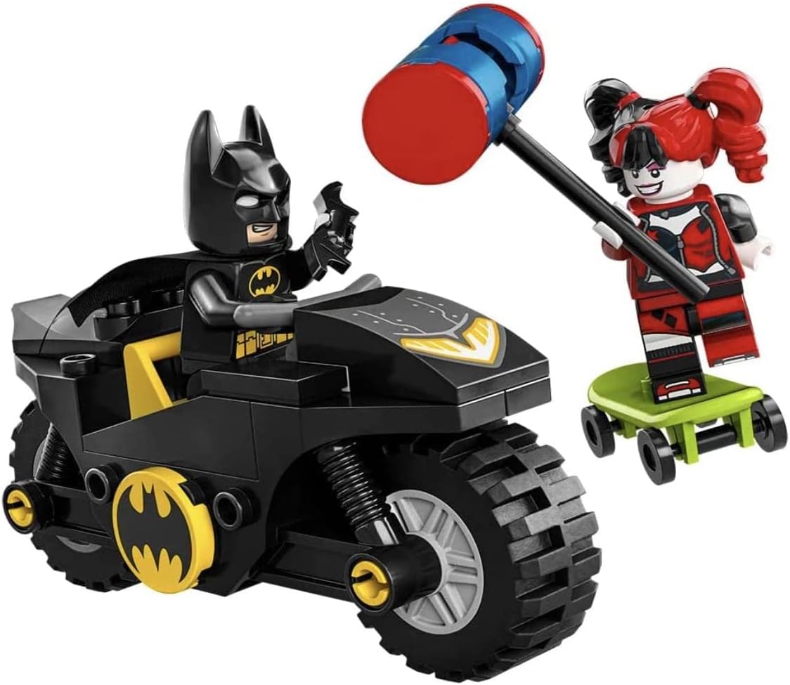 LEGO 76220 DC Batman vs. Harley Quinn Action Figures and Motorcycle Toy, with Batarang Accessory, Kids Toy, Boys and Girls 4+ Years Old