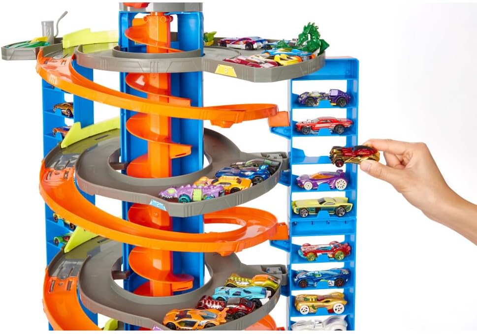 Hot Wheels City Mega Garage Playset with 1 Vehicle for Kids 4 Years & Older