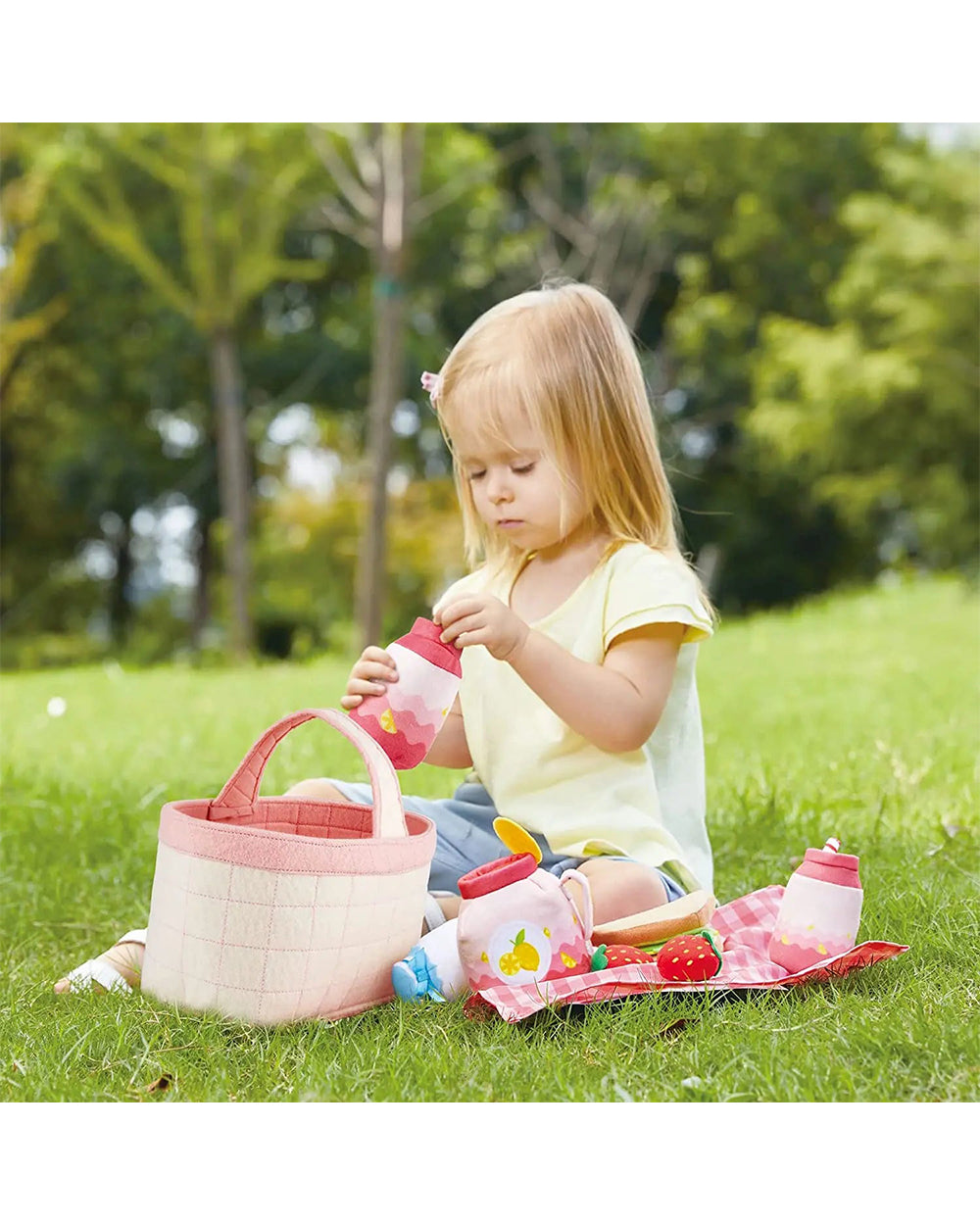 Hape Toddler Picnic Basket